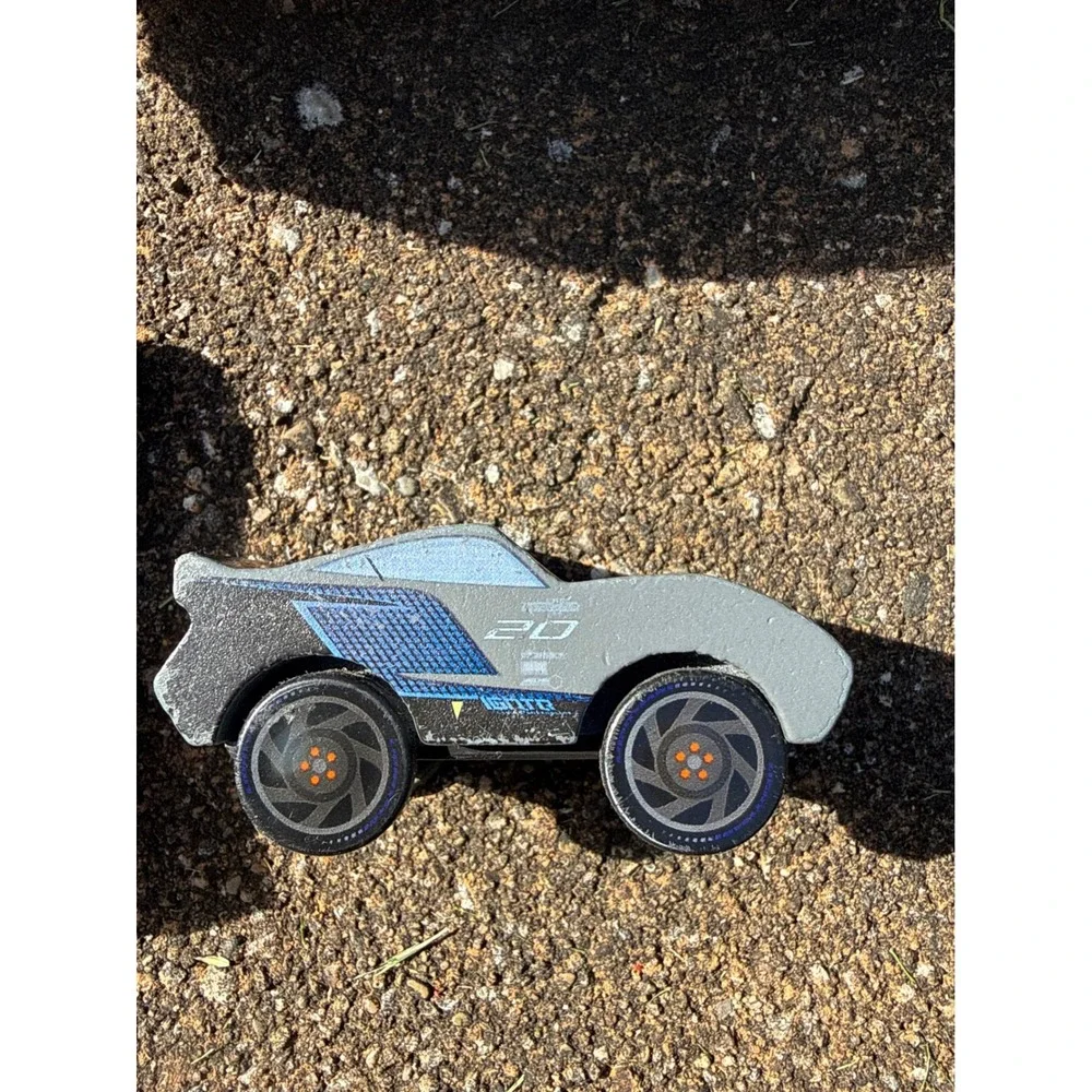 Disney Pixar Cars Jackson‎ Storm IGNTR 20 Diecast & Kidkraft Wooden Car Lot of 2